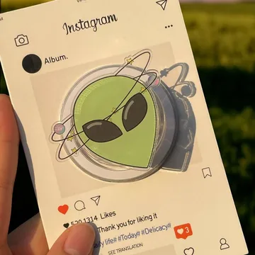 Green Alien Space Lover Pop Magnetic Cute Trendy Stylish Phone Grip