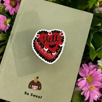 Red Heart Hell Cake Vintage Lambeth Gothic Kitsch Spooky Phone Grip