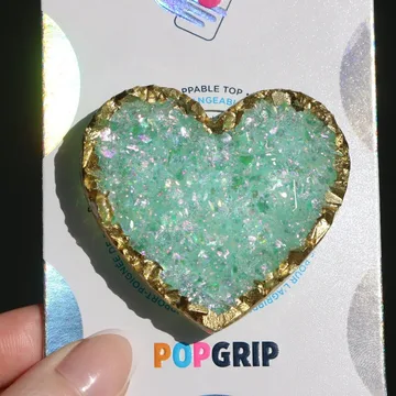 Iridescent Green Heart Faux Geode Valentine Cupid Phone Grip