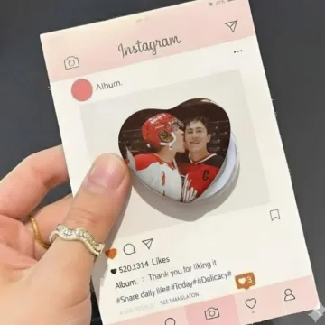 Rozanov Hollander Retro Heart Set Heated Rivalry Inspired Phone Grip