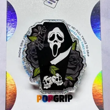 Gothic Skull Coffin Spooky Halloween Skull MagSafe Phone Grip