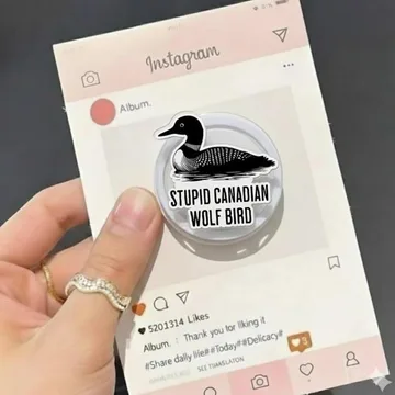Stupid Canadian Wolf Bird Hollander Rosanov Heated MagSafe Phone Grip