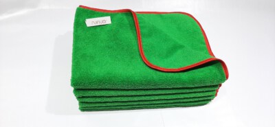 Green Microfiber Car Drying Towel With Bright Red Trim (Long Pile, 41 X 61 Cm)