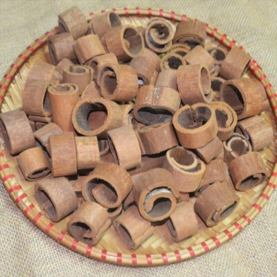 Round-Cut Cassia Without Skin