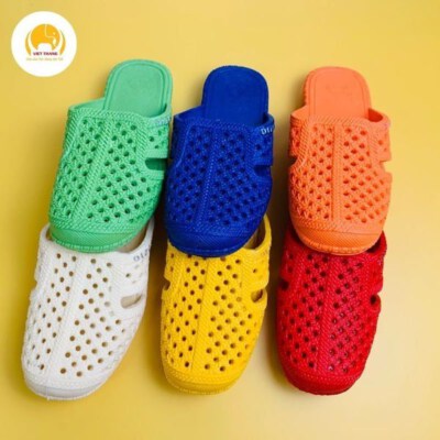 Women’s Honeycomb Clogs (Nano Silver Anti-Odor, Anti-Slip, Closed-Toe)