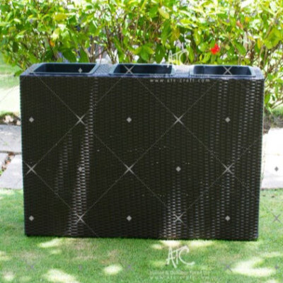 PE Rattan Rectangular Garden Planter (Wicker/Rattan Look, Easy Clean, Modern Outdoor Decor)