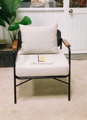 Premium Metal Frame Upholstered Cafe Chair (GS25, Powder-Coated Steel, Cushioned Seat)