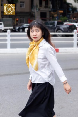 Premium Natural Silk Scarf (Soft, Warm, Quick Dry)