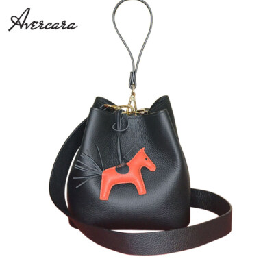 Bucket Bag Kapoor (Black, Mill-Grain)