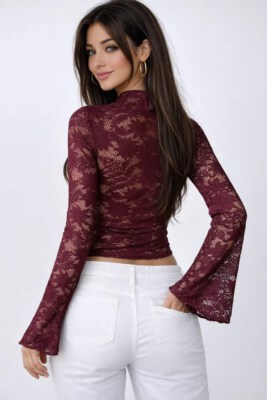 Women Lace Cut-Out Long Sleeve Slim Top (Spandex/Nylon, Lace, ODM)