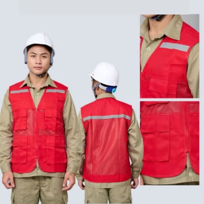 High-Visibility Reflective Safety Vest With 4 Pockets (ANSI Class 3, High Reflectivity)